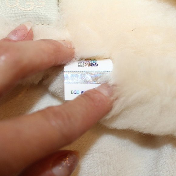 NIB UGG FLUFF FLIP FLOP NATURAL SANDAL SLIPPERS‎ - Picture 6 of 8